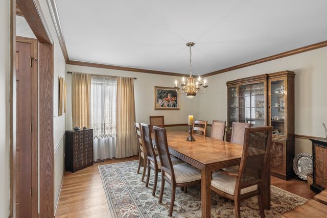 1204 Kristin Drive, Libertyville, IL 60048