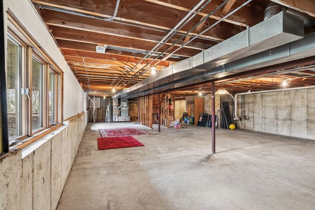 1204 Kristin Drive, Libertyville, IL 60048