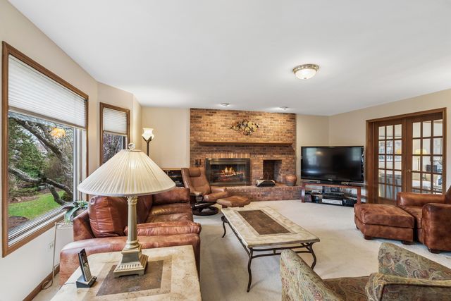 1204 Kristin Drive, Libertyville, IL 60048