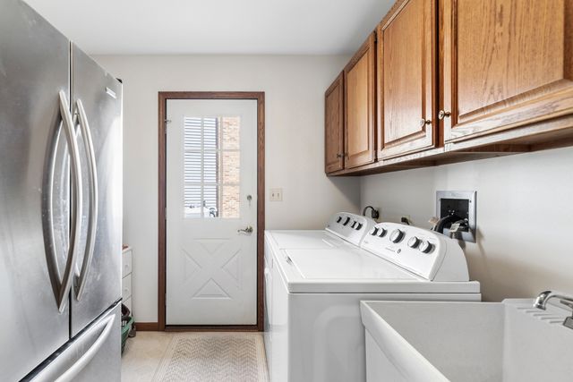 1204 Kristin Drive, Libertyville, IL 60048