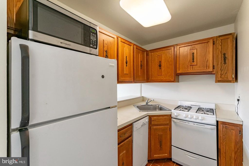 830 SOUTH ST #UNIT 2F, Philadelphia, PA 19147