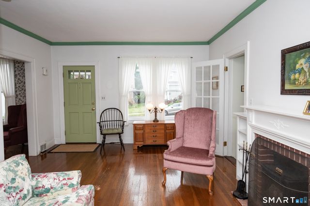 220 High Street, Wallingford, CT 06492