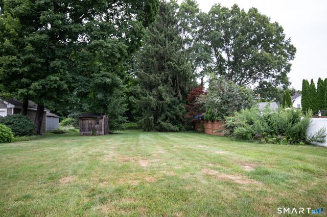 220 High Street, Wallingford, CT 06492