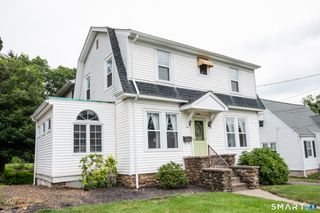 220 High Street, Wallingford, CT 06492