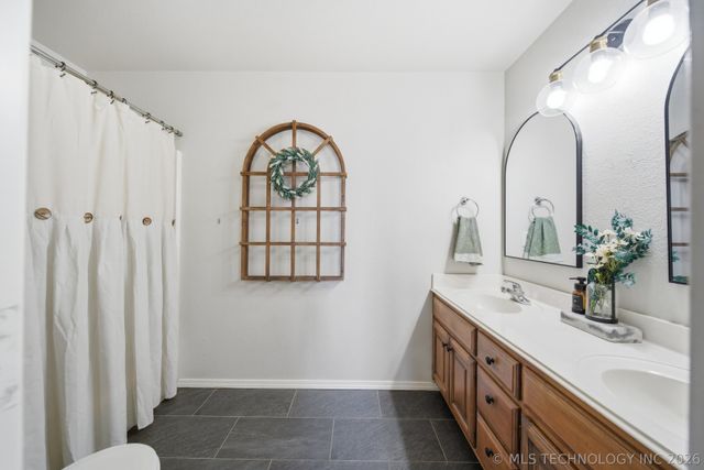 4629 S 179th East Avenue, Tulsa, OK 74134