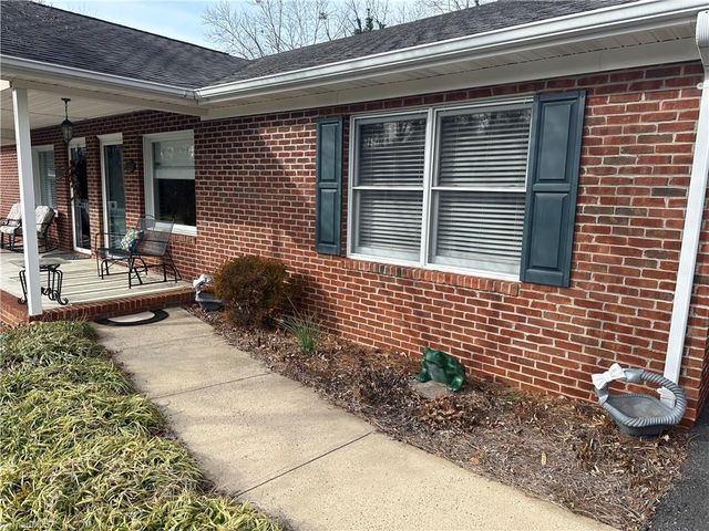 2033 N Main Street A, Mount Airy, NC 27030