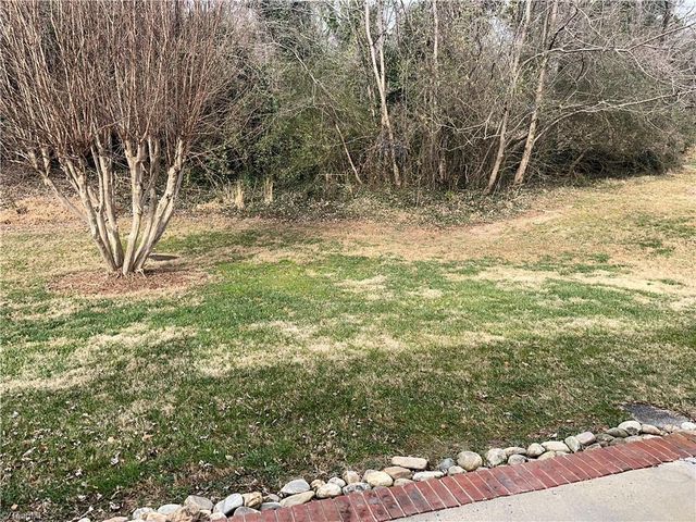 2033 N Main Street A, Mount Airy, NC 27030