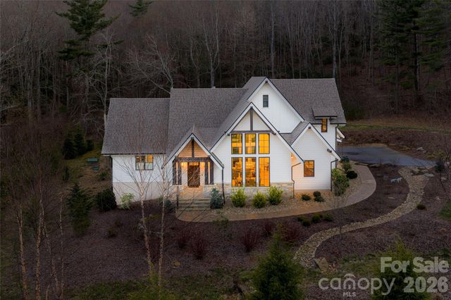450 Barrington Drive, Asheville, NC 28803