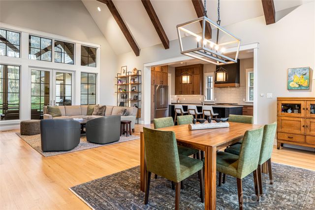 450 Barrington Drive, Asheville, NC 28803