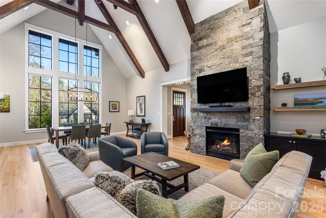450 Barrington Drive, Asheville, NC 28803