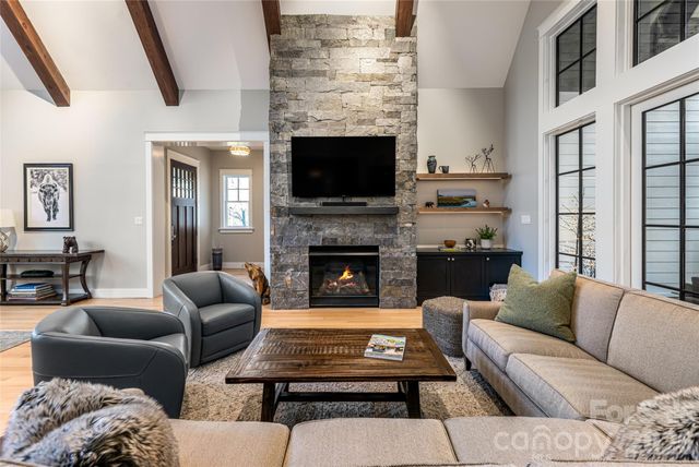 450 Barrington Drive, Asheville, NC 28803