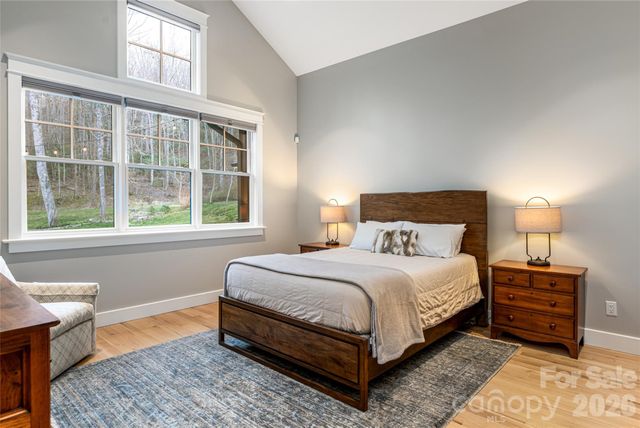 450 Barrington Drive, Asheville, NC 28803