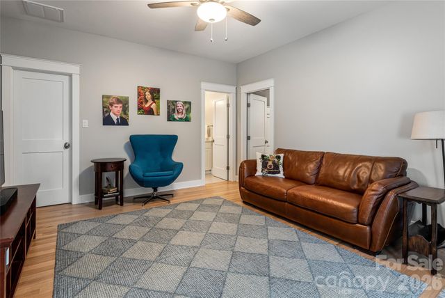 450 Barrington Drive, Asheville, NC 28803