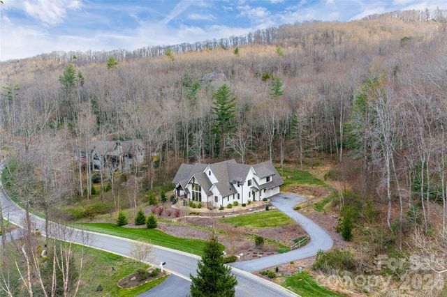 450 Barrington Drive, Asheville, NC 28803