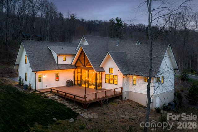 450 Barrington Drive, Asheville, NC 28803
