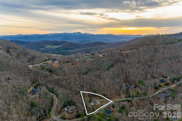 450 Barrington Drive, Asheville, NC 28803