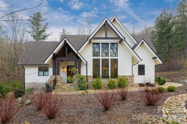 450 Barrington Drive, Asheville, NC 28803