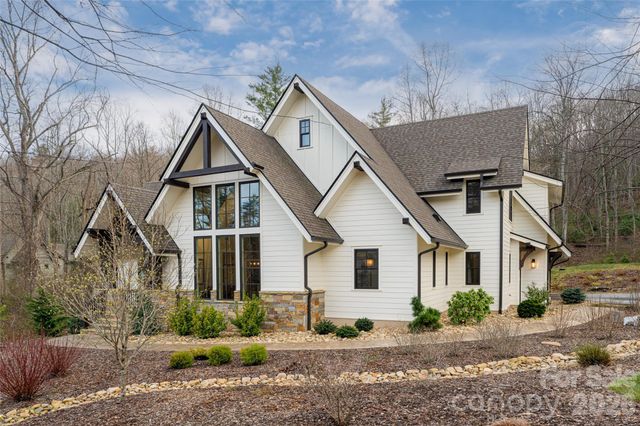 450 Barrington Drive, Asheville, NC 28803