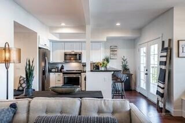 32 Lake Louise Drive SW, Lakewood, WA 98498