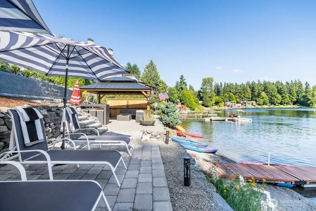 32 Lake Louise Drive SW, Lakewood, WA 98498