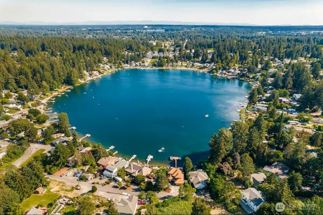 32 Lake Louise Drive SW, Lakewood, WA 98498