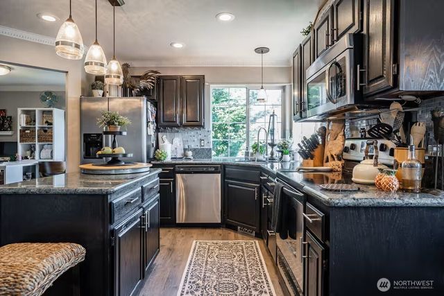 32 Lake Louise Drive SW, Lakewood, WA 98498