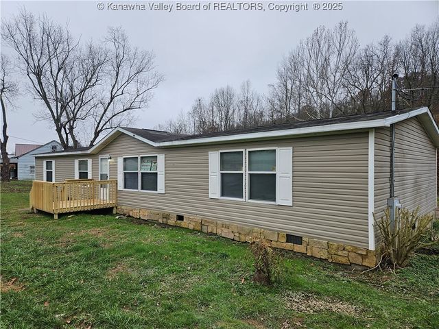 4452 Sandhill Road, Point Pleasant, WV 25550