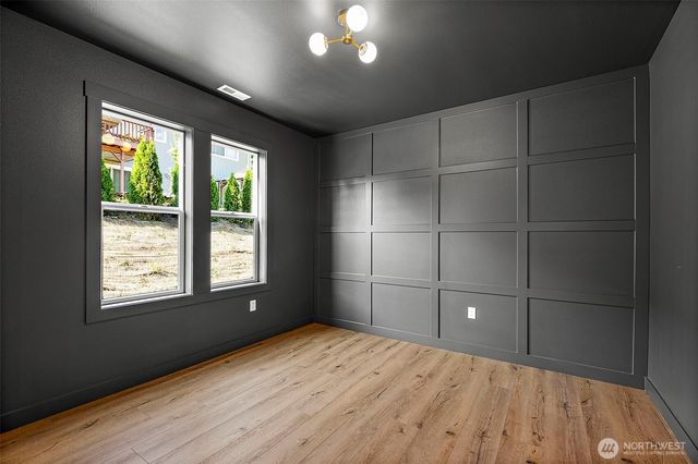 1238 9th Street SW, Puyallup, WA 98371