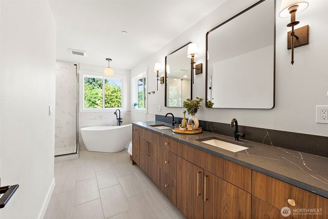 1238 9th Street SW, Puyallup, WA 98371