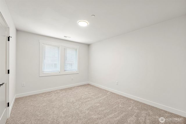 1238 9th Street SW, Puyallup, WA 98371