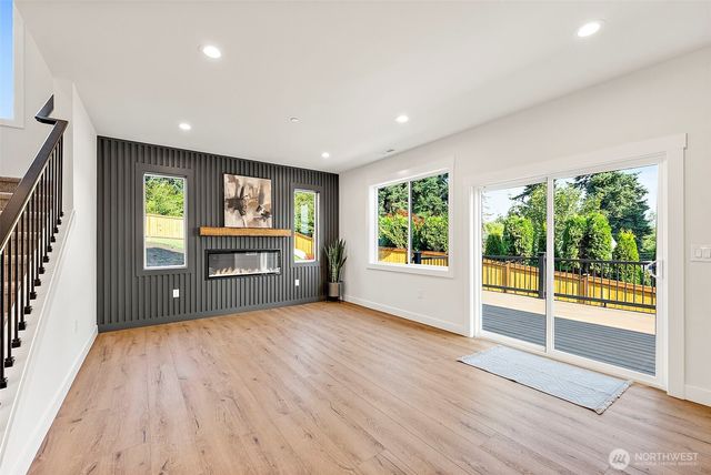 1238 9th Street SW, Puyallup, WA 98371