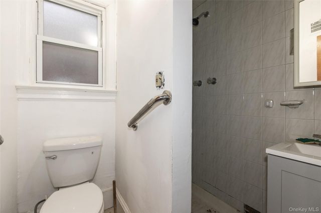 15 Clyde Avenue, Hempstead, NY 11550