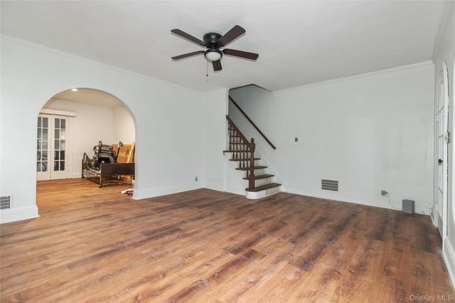 15 Clyde Avenue, Hempstead, NY 11550