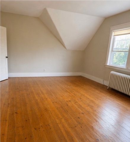 73 Moore Ave 3, Worcester, MA 01602