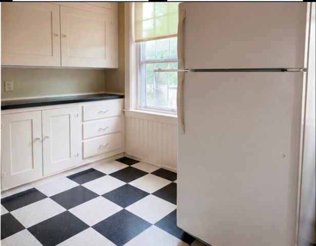 73 Moore Ave 3, Worcester, MA 01602