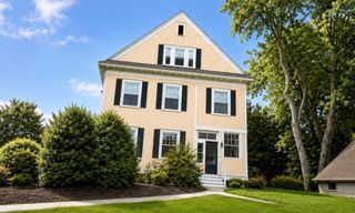 73 Moore Ave 3, Worcester, MA 01602