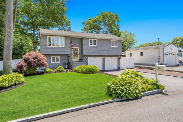 279 Haven Avenue, Ronkonkoma, NY 11779