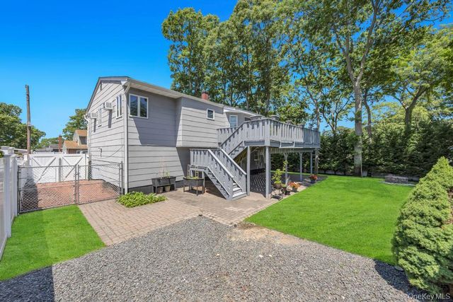 279 Haven Avenue, Ronkonkoma, NY 11779