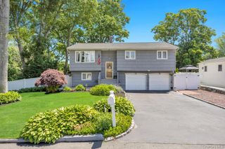 279 Haven Avenue, Ronkonkoma, NY 11779