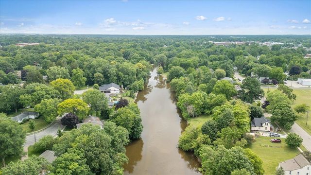 415 Curwood Drive, Owosso, MI 48867