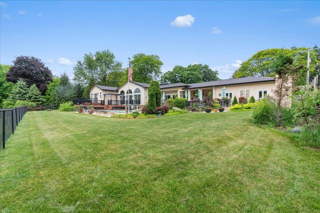 415 Curwood Drive, Owosso, MI 48867
