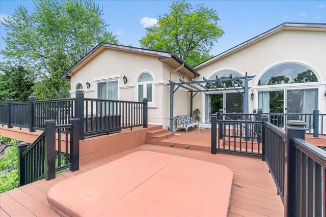 415 Curwood Drive, Owosso, MI 48867