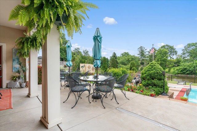 415 Curwood Drive, Owosso, MI 48867