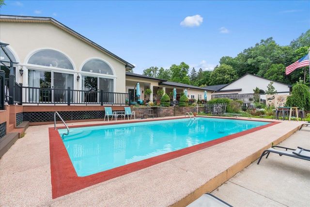 415 Curwood Drive, Owosso, MI 48867