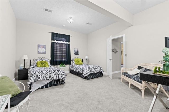 415 Curwood Drive, Owosso, MI 48867