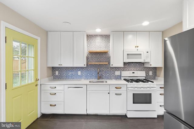 1805 S NELSON ST, Arlington, VA 22204