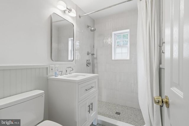 1805 S NELSON ST, Arlington, VA 22204