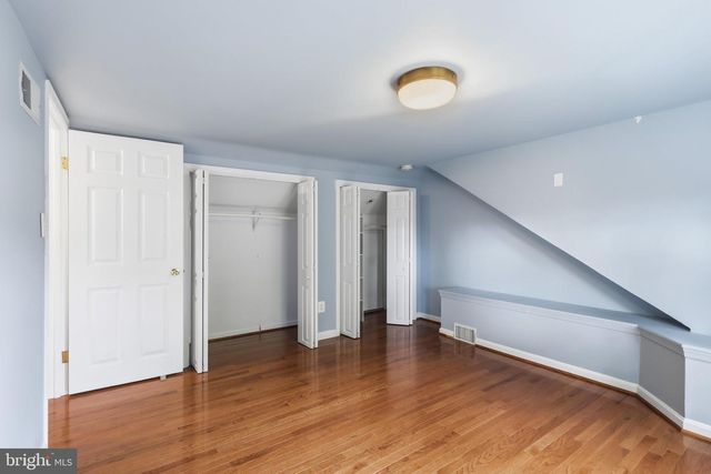 1805 S NELSON ST, Arlington, VA 22204