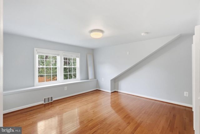 1805 S NELSON ST, Arlington, VA 22204