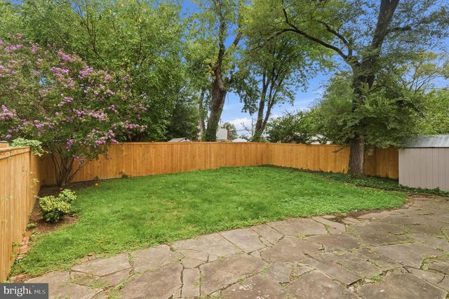 1805 S NELSON ST, Arlington, VA 22204